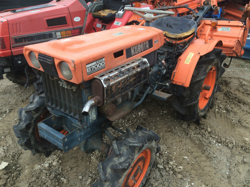 KUBOTA/ B7000D/ 16338