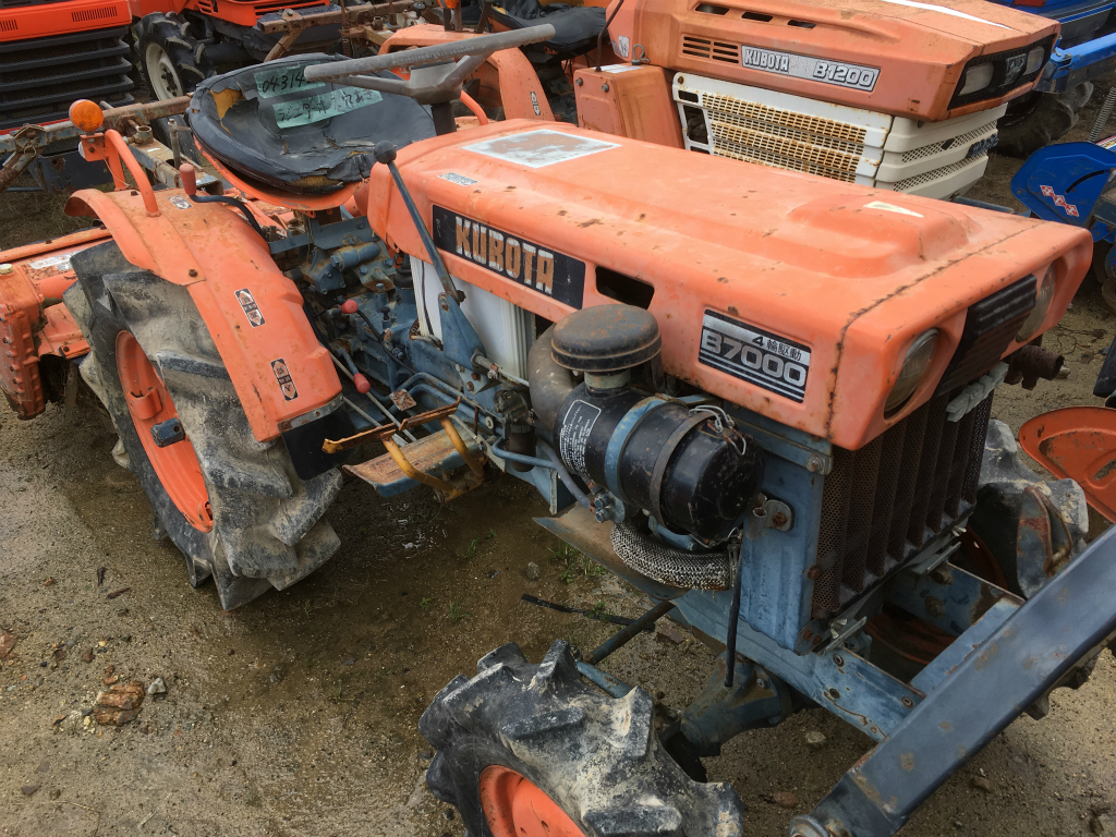 KUBOTA/ B7000D/ 043142