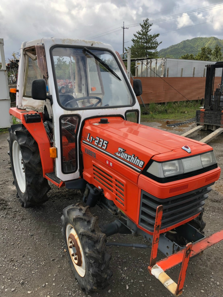 KUBOTA/ L1-235D/ 28837/ 1464h