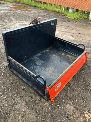 LAND GRADING CARRIER BUCKET　FUJI TRAILER DC15A used compact tractor attachment |KHS japan