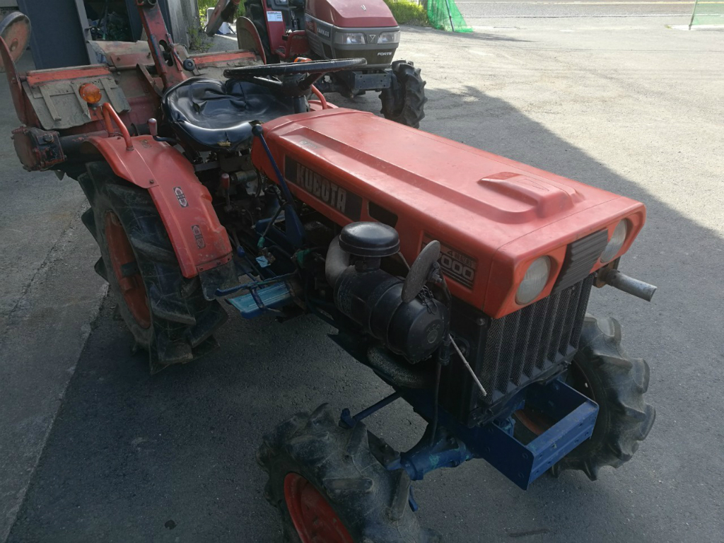 KUBOTA/ B7000D/ 27099