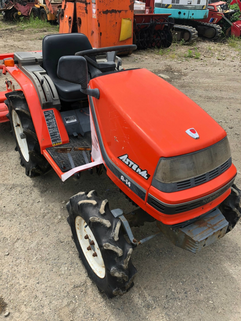 KUBOTA/ A-14D/ 18400/ 923h