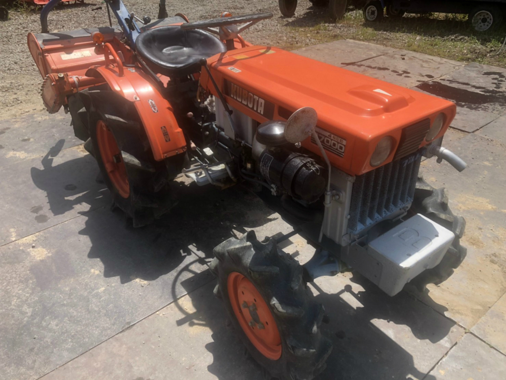 KUBOTA/ B7000D/ 16064