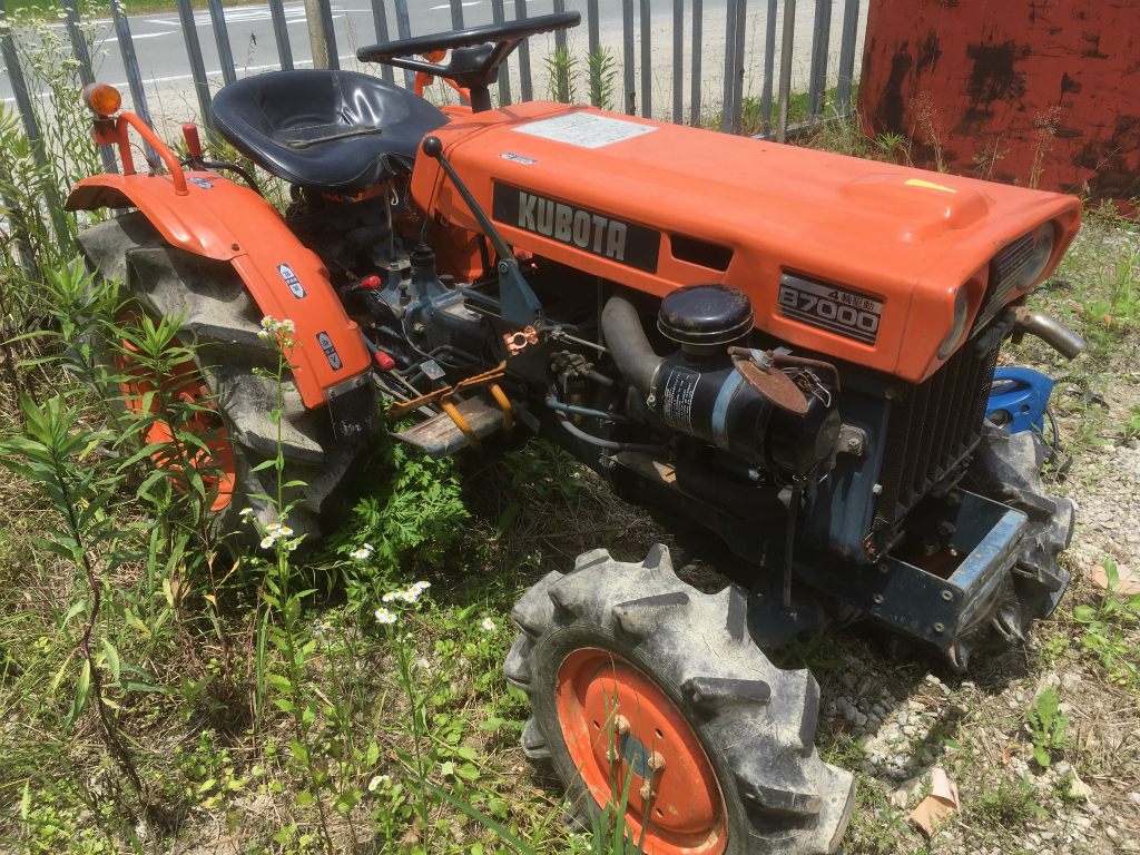 KUBOTA/ B7000D/ 042747