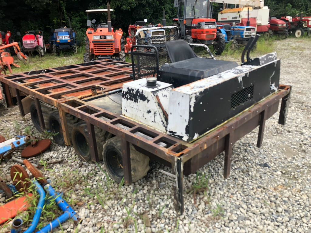 HYDRAULIC DUMP TRUCK/ UNKNOWN BRAND, MODEL AND SERIAL NUMBER/ 807h/