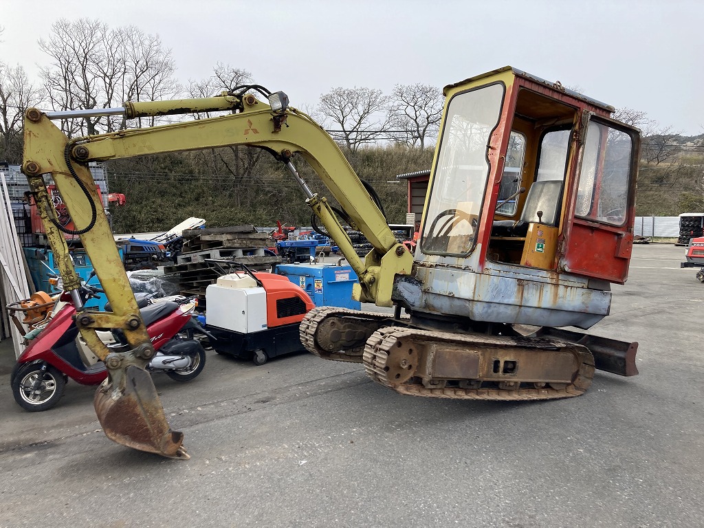 EXCAVATOR/ MITSUBISHI/ MA03/ 00876/ 3927h