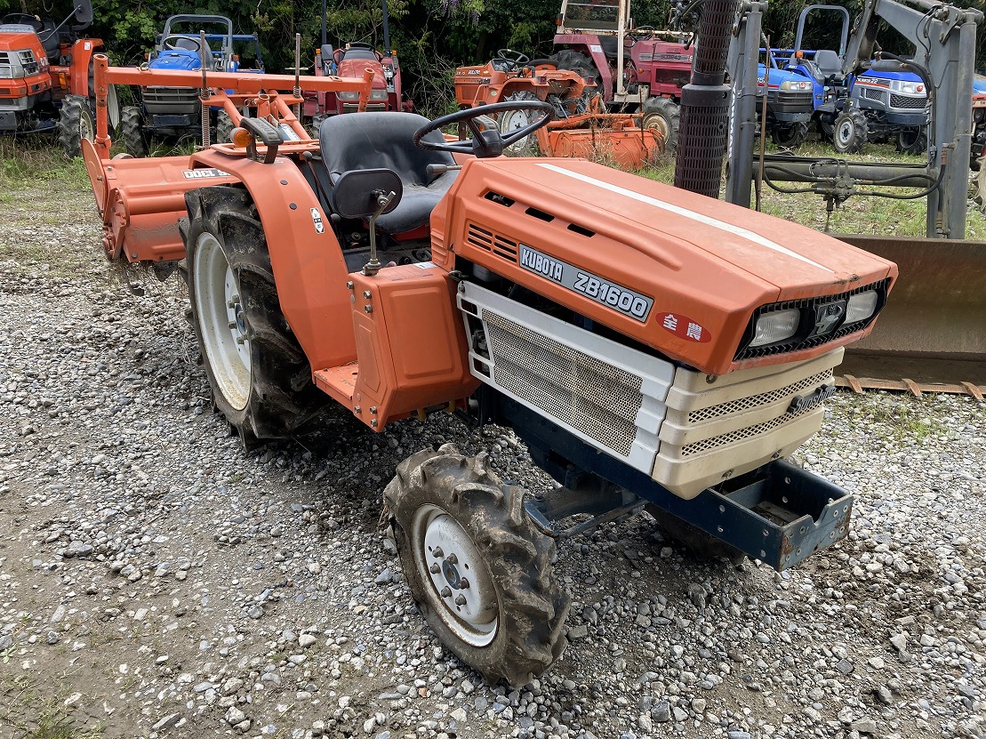 KUBOTA/ B1600D/ 51880/ 746h