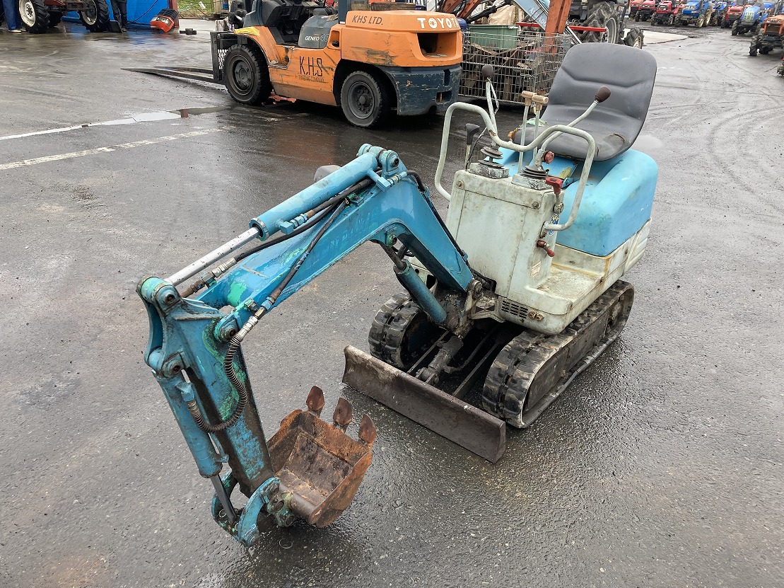 EXCAVATOR/ YANMAR/ BO5/ 10551B/ 982h