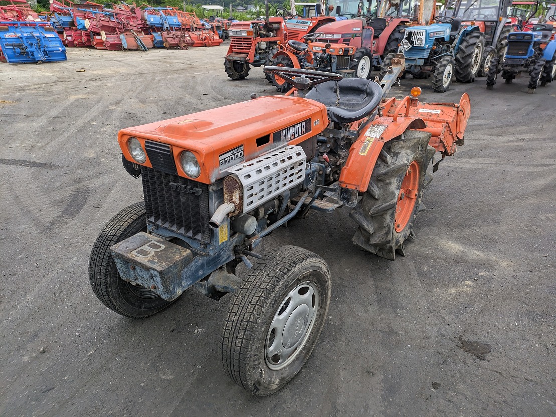 KUBOTA/ B7000D/ 27307