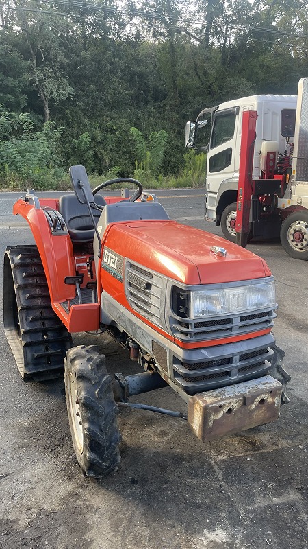 KUBOTA/ GT21D/ 20020/ 885h