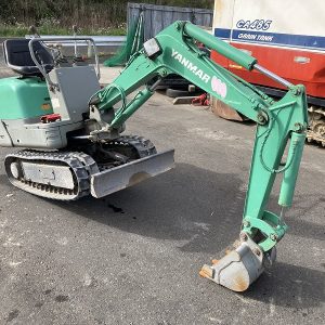 EXCAVATOR/ YANMAR/ B08/ 00883B/ 2453h