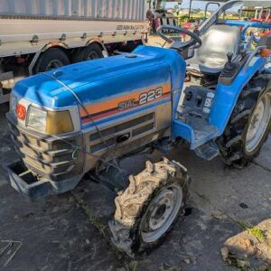 ISEKI/ TF223F/ 004456/ 1453h