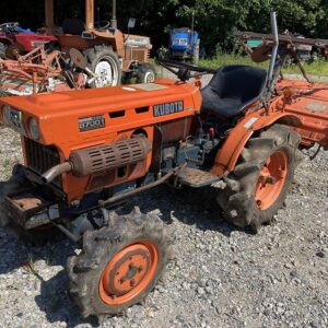 KUBOTA/ B7001D/ 28897