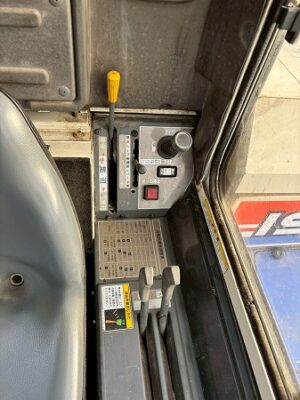 HC300 000815 used combine harvester |KHS japan
