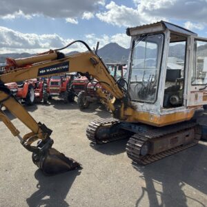 EXCAVATOR/ KOMATSU/ PC20-3/ 17311/ 3181h